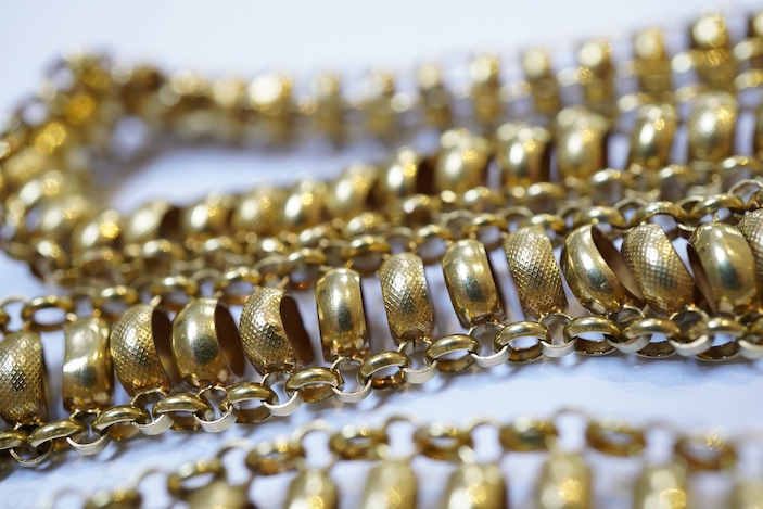 A gold long guard chain, 19th century